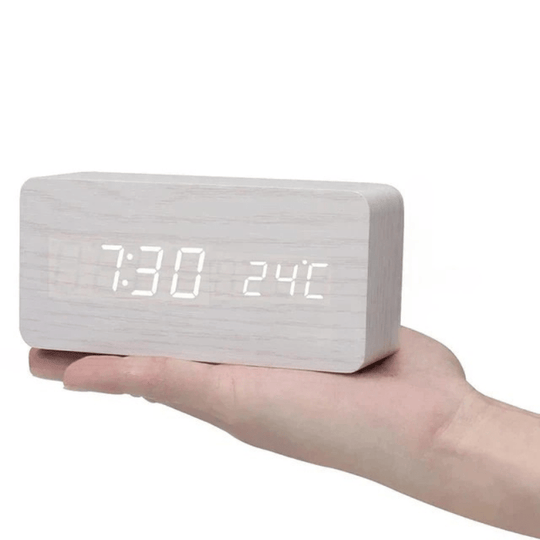 Ääniohjattu LED-kello Moderni Puukotelo 10
