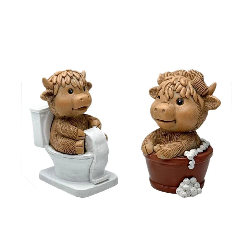 Hauska koristefiguuri ylämaanlehmä wc-istuimella 5