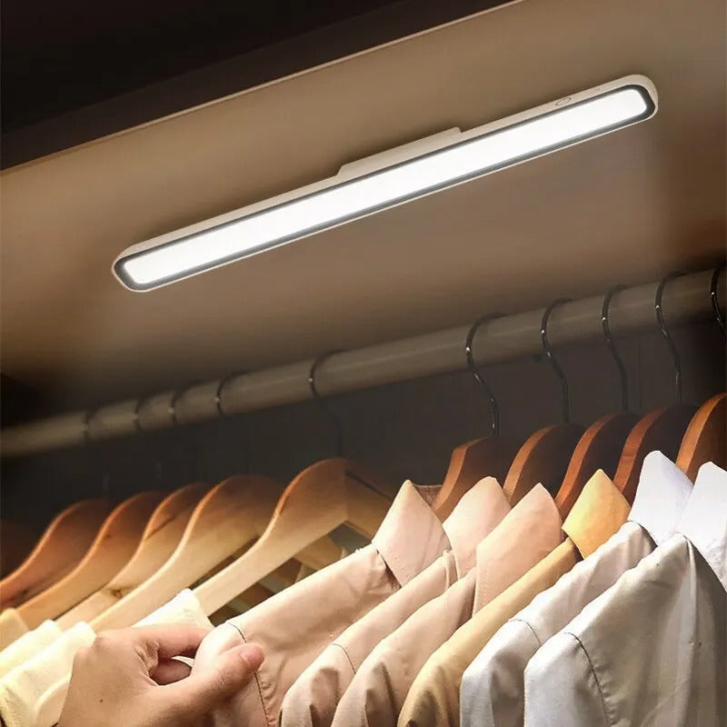Kannettava LED-valo Magneettipohjalla 2