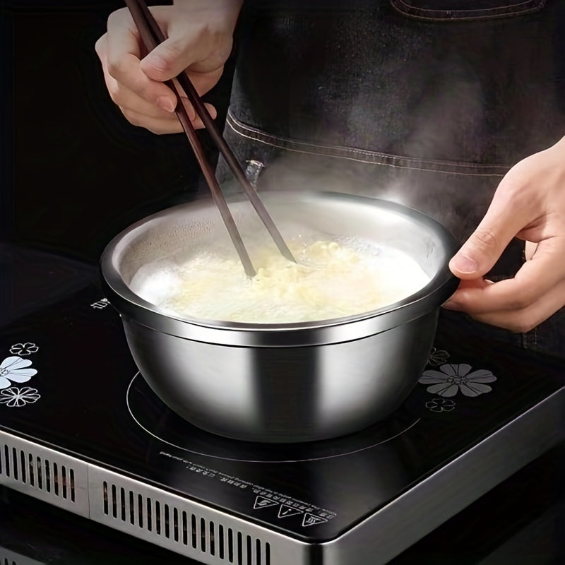 Keittiövälineet: 2 kpl Siivilä ja Sekoituskulho 8