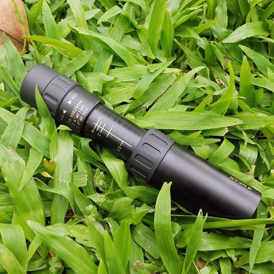 Kiikarit Nikula Zoom Optics 10-30x 2