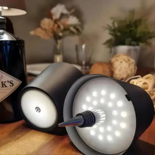 LED-pöytälamppu Kolmella Valaistustilalla 6
