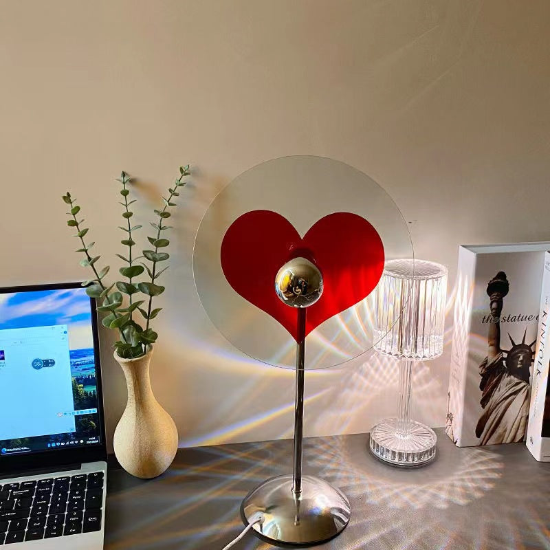 LED-pöytävalaisin Sydämenmuotoisella Designilla 7