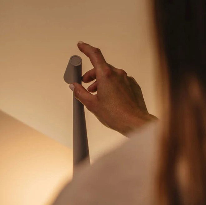 Langaton LED Lamppu USB-Ladattava Säädettävä Kirkkaus Alumiini 2