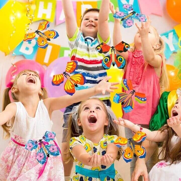 Lentävät Perhoset Yllätyskorttiin 5