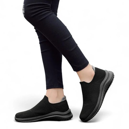 Naisten sneakers, laaja varvasosa, kestävä päällinen