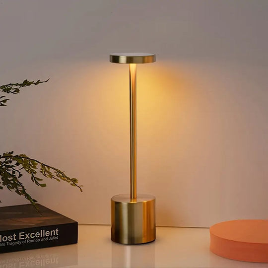 Moderni Ladattava Pöytävalaisin Innovatiivisella Kosketusteknologialla 3
