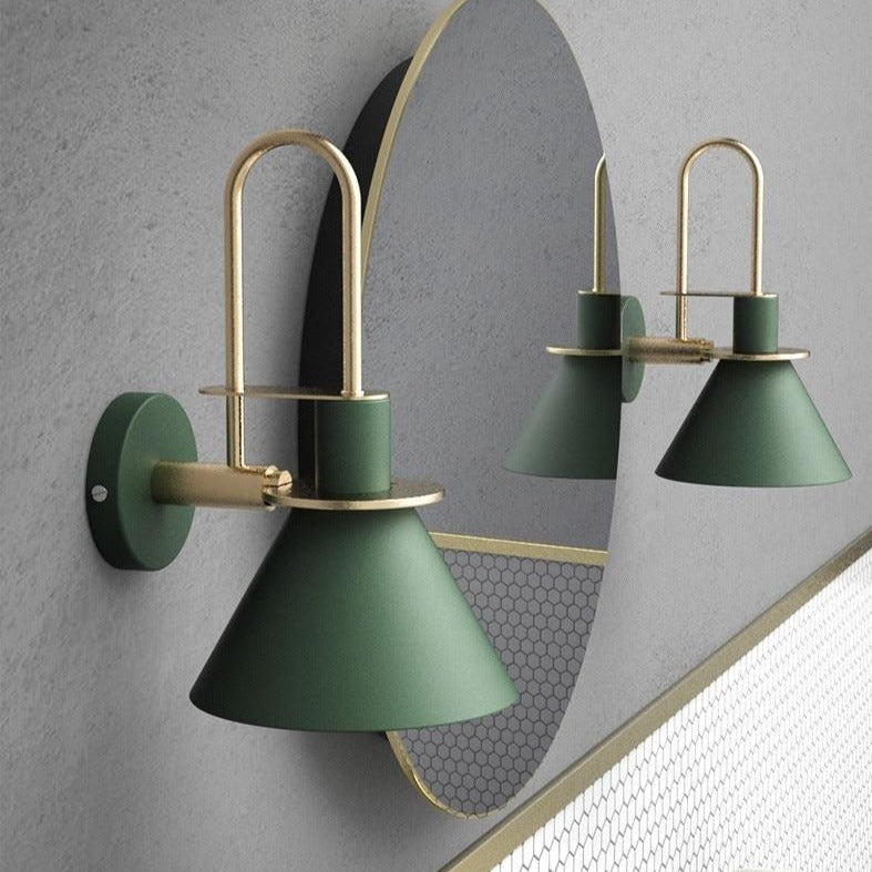 Moderni Seinävalaisin Tyylikkäällä Designilla 1