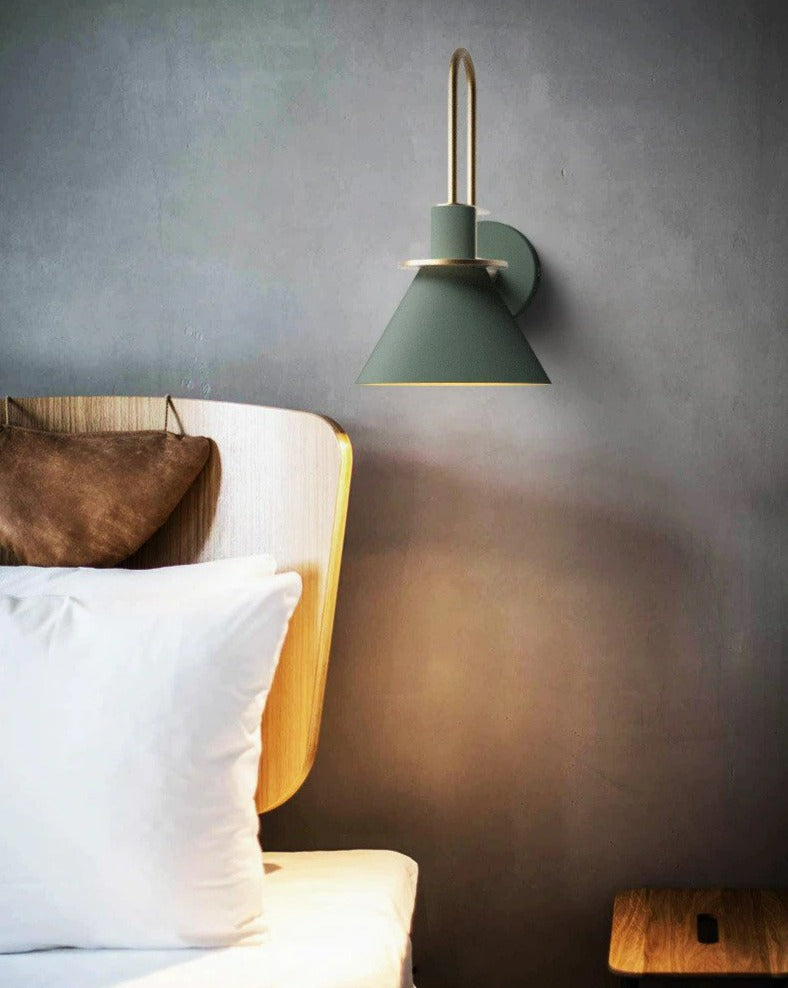 Moderni Seinävalaisin Tyylikkäällä Designilla 8