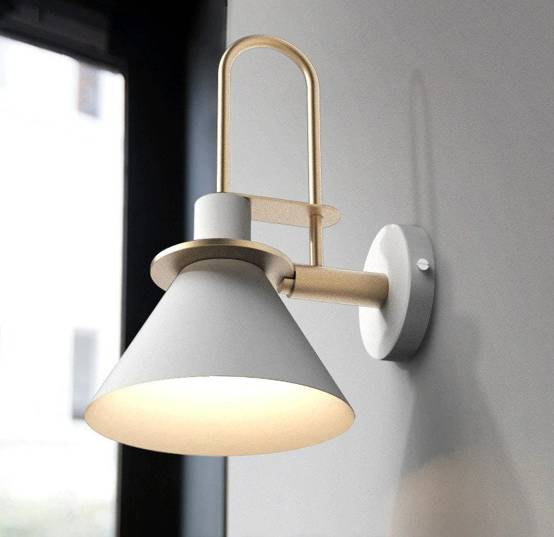 Moderni Seinävalaisin Tyylikkäällä Designilla 9