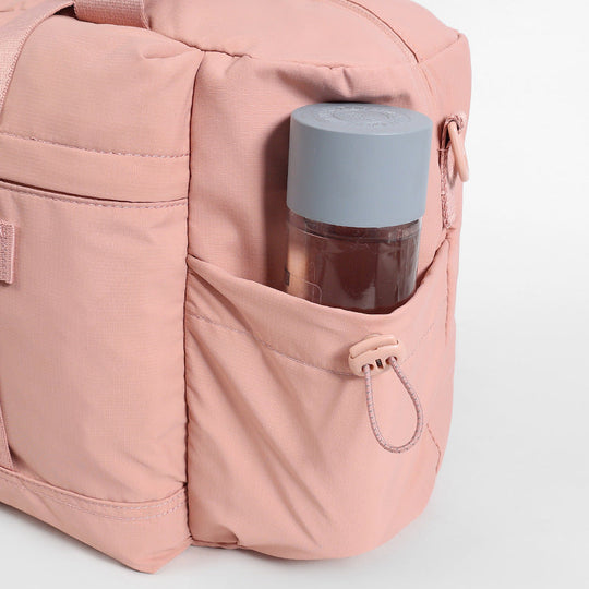 Monikäyttöinen miesten duffel-laukku käytännöllisellä muotoilulla 1