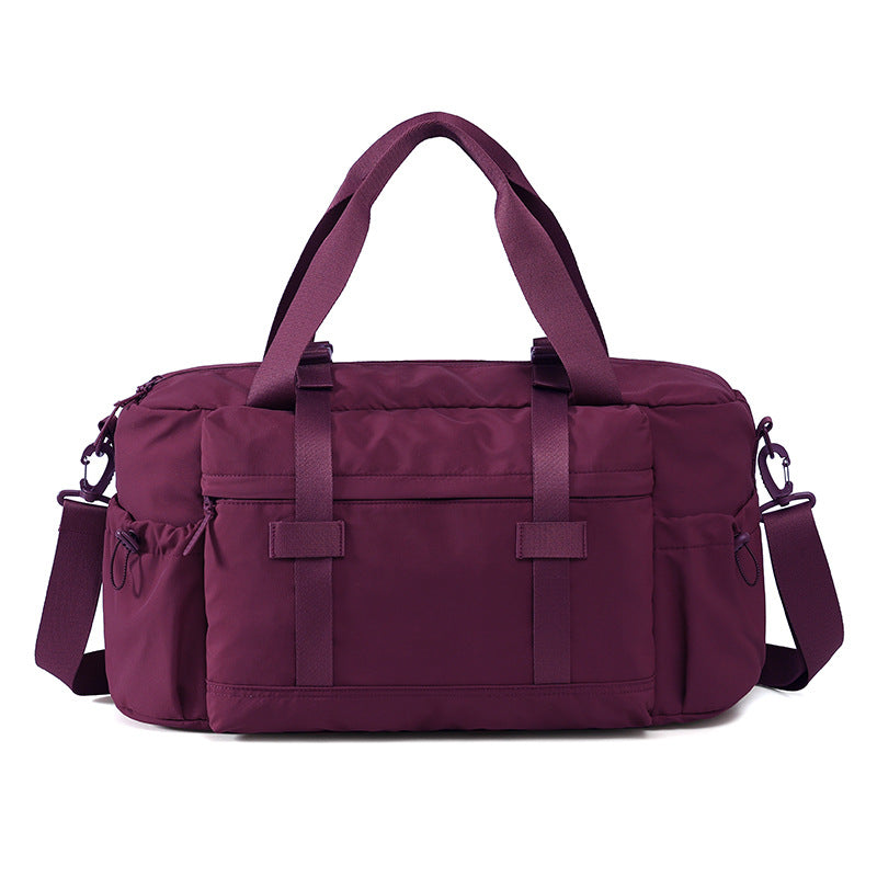 Monikäyttöinen miesten duffel-laukku käytännöllisellä muotoilulla 8