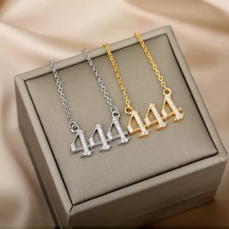 Naisten Enkelinumero Kaulakoru Tyylikkäällä Muotoilulla 4