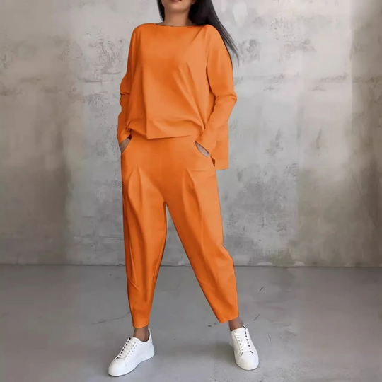 Naisten Kahden Osan Sarja Tyylikkäällä Muotoilulla 7