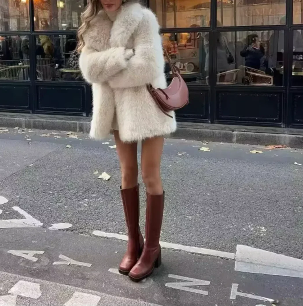 Naisten Keskitakki Tyylikkäällä Siluetilla 3