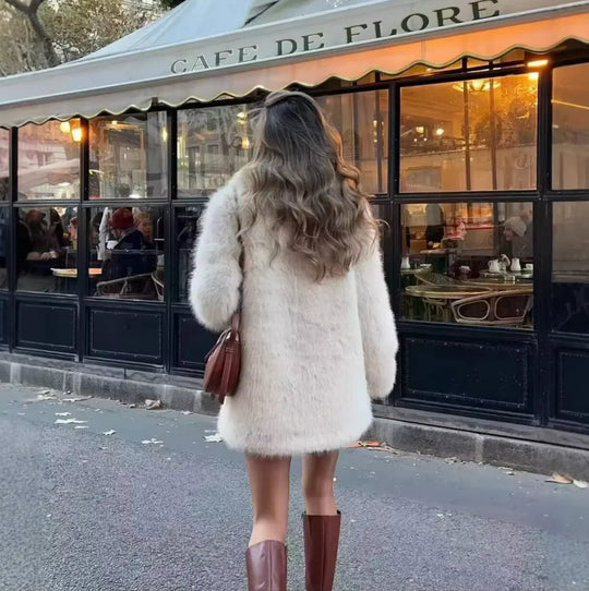 Naisten Keskitakki Tyylikkäällä Siluetilla 4