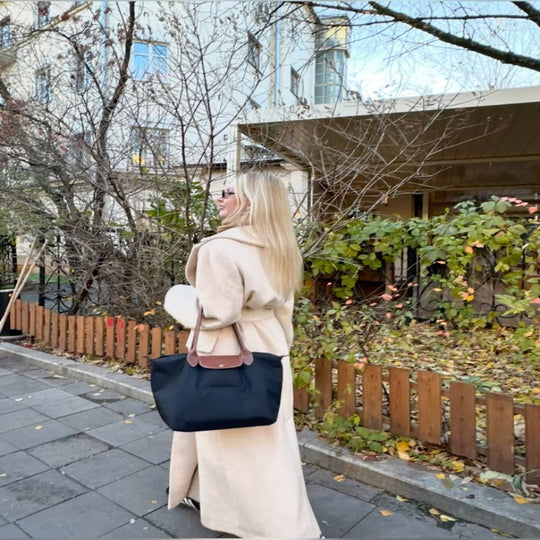 Naisten Ostoskassi Modernilla Muotoilulla Tilava ja Järjestetty 7