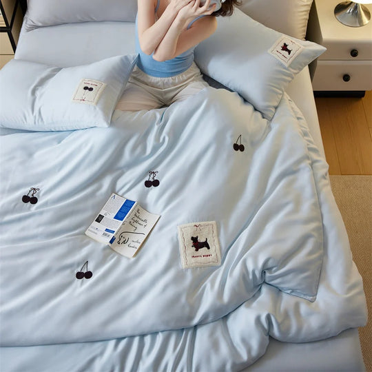 Naisten Vuodevaatesetti Kirjailuilla ja Applikaatioilla 8