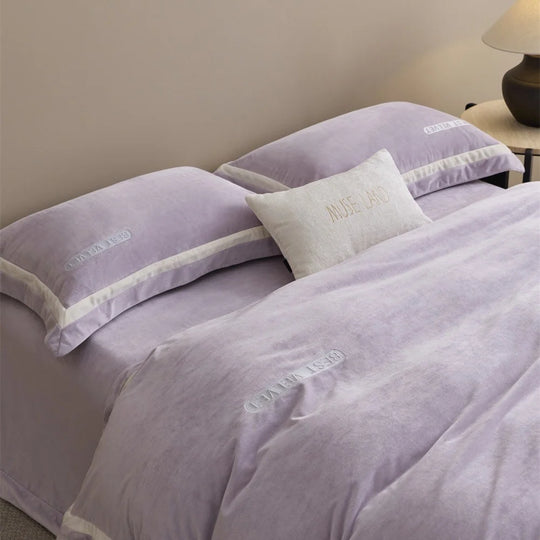 Naisten Vuodevaatesetti Samettiviimeistelyllä Kontrastitereillä 3