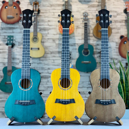 Naisten akustinen ukulele ainutlaatuisella runkomuodolla 1