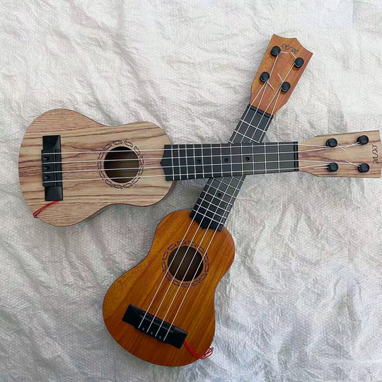 Naisten akustinen ukulele klassinen malli 2
