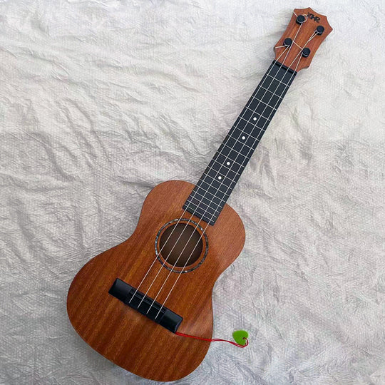 Naisten akustinen ukulele klassinen malli 4