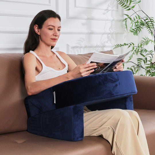 Naisten lukutyyny ergonomisella sivutuella 0