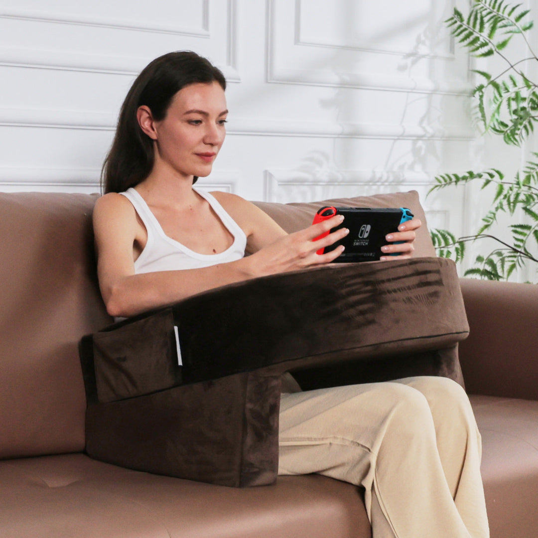 Naisten lukutyyny ergonomisella sivutuella 1