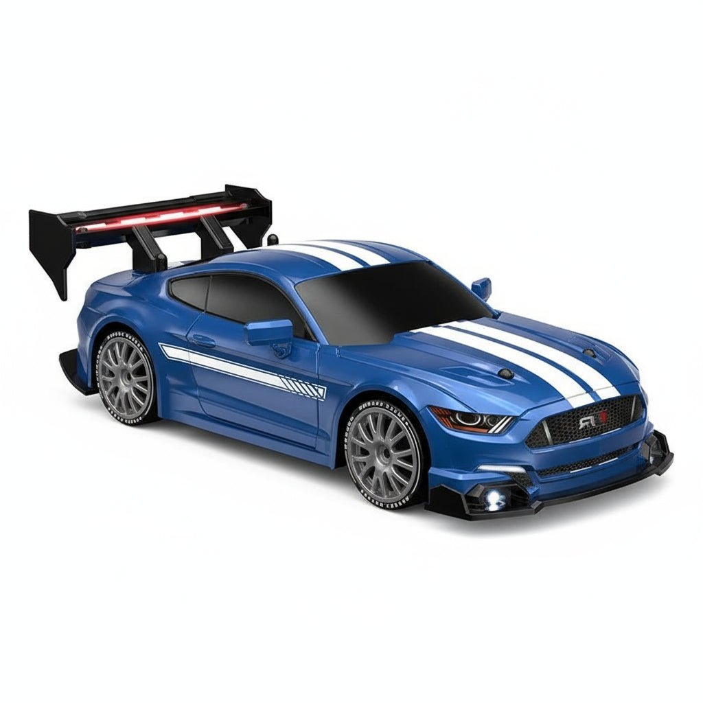 Nelivetoinen RC-drift-auto erityisillä renkailla 10
