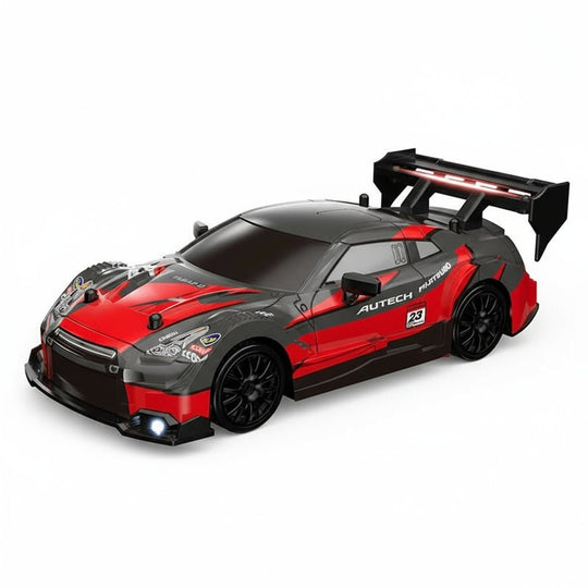 Nelivetoinen RC-drift-auto erityisillä renkailla 9
