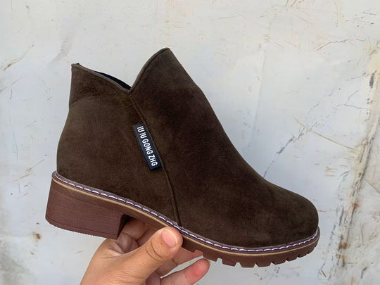 Naisten mokkanahkaiset nilkkurit