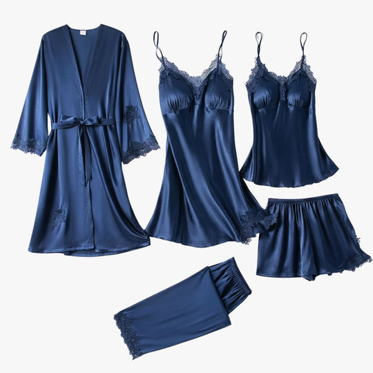 Pehmeä silkkiä muistuttava pyjama-setti 12