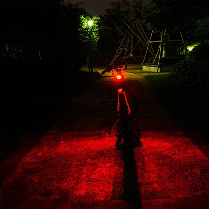 Polkupyörän takavalo USB-latauksella kirkkaalla LED-valolla 3
