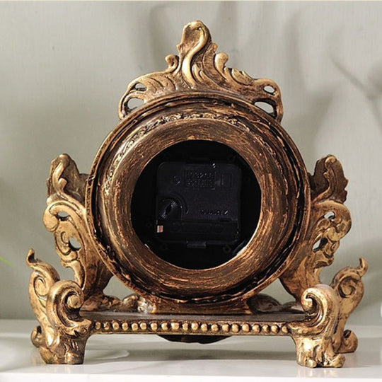 Pöytäkello Retrotyylillä 3