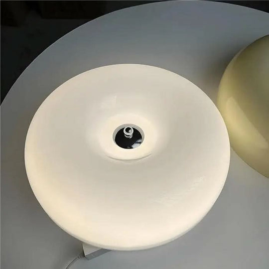 Pöytävalaisin Donut-muotoisena modernilla tyylillä 6