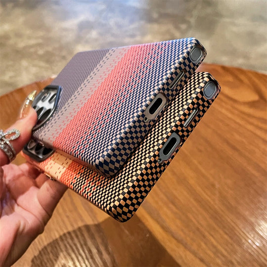 Samsung Galaxy S26 Ultra Puhelinkuori Värikäs Suojakuori Moderneilla Raitoilla 4