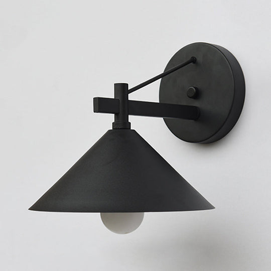 Teollinen Seinävalaisin Vintage Metallikartio Ulkokäyttöön 2