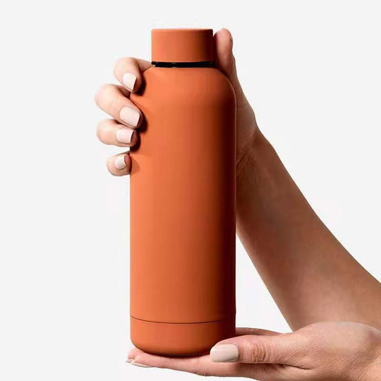 Unisex Vesipullo Innovatiivisella Muotoilulla Mukautuva Ja Käytännöllinen 0