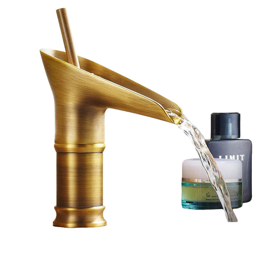 Vesiputousallashana Retro Tyylillä 0