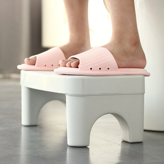WC-jakkara ergonomisella muotoilulla luonnolliseen kyykkyasentoon 1