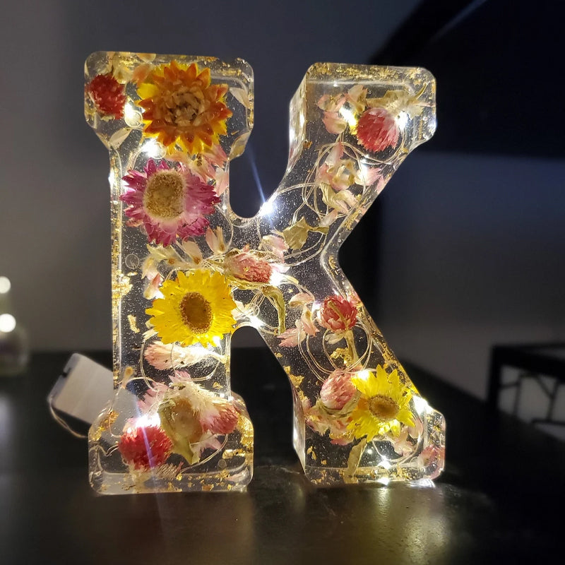 Yövalo Kuivatut Kukkakirjaimet 8