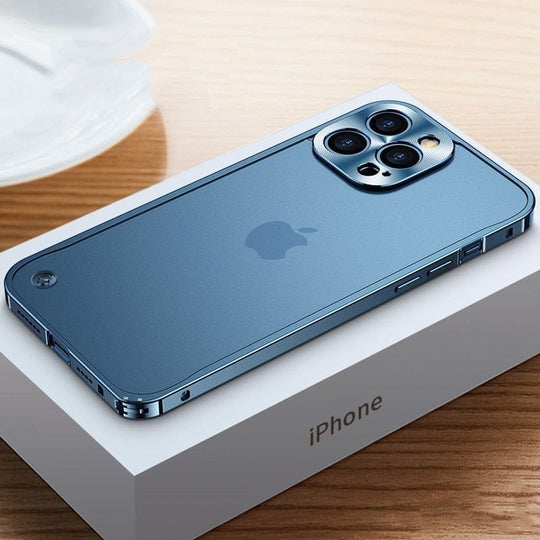 iPhone Metallikotelo Modernilla Muotoilulla 0