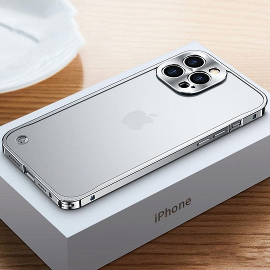 iPhone Metallikotelo Modernilla Muotoilulla 3