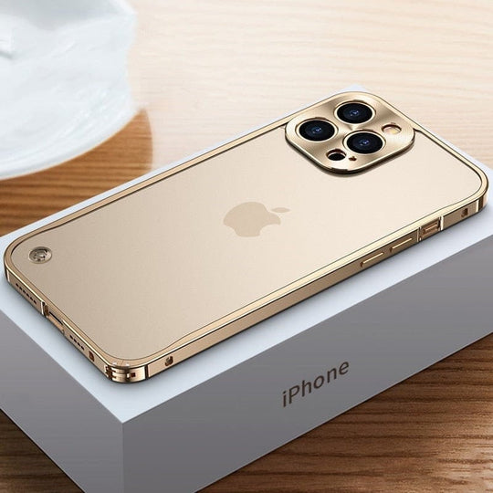 iPhone Metallikotelo Modernilla Muotoilulla 4
