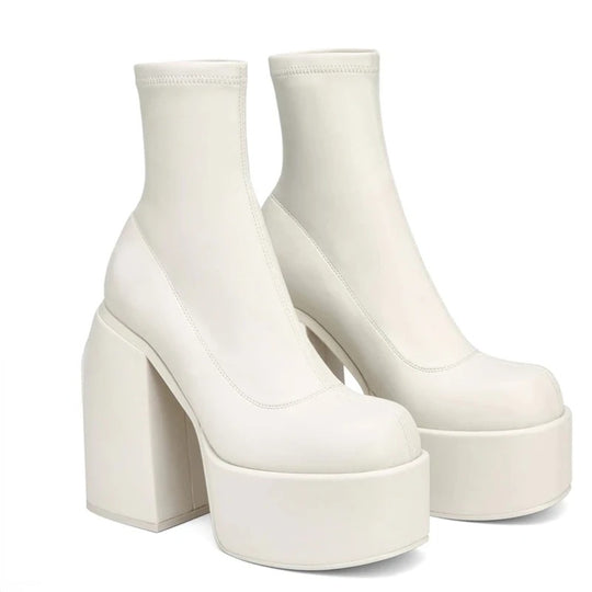 Naisten Chunky Heels nahkasaappaat