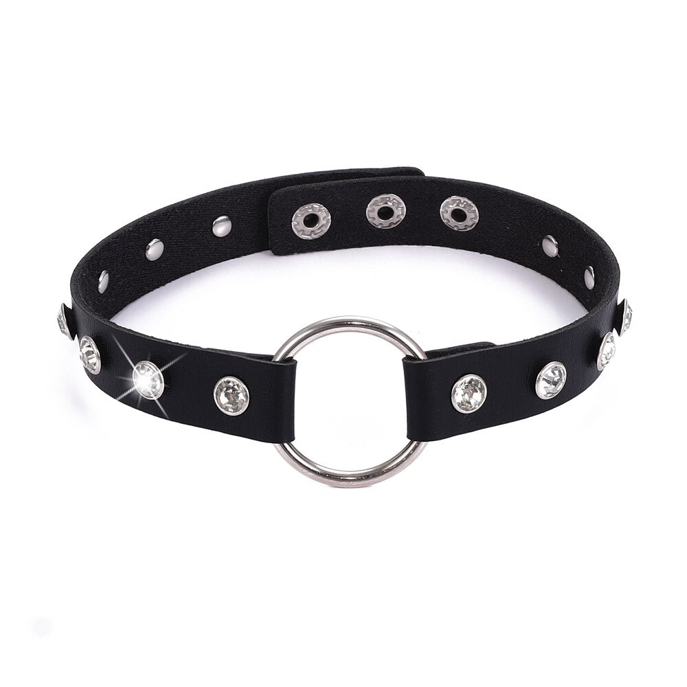 Goottilainen Choker Kaulakoru